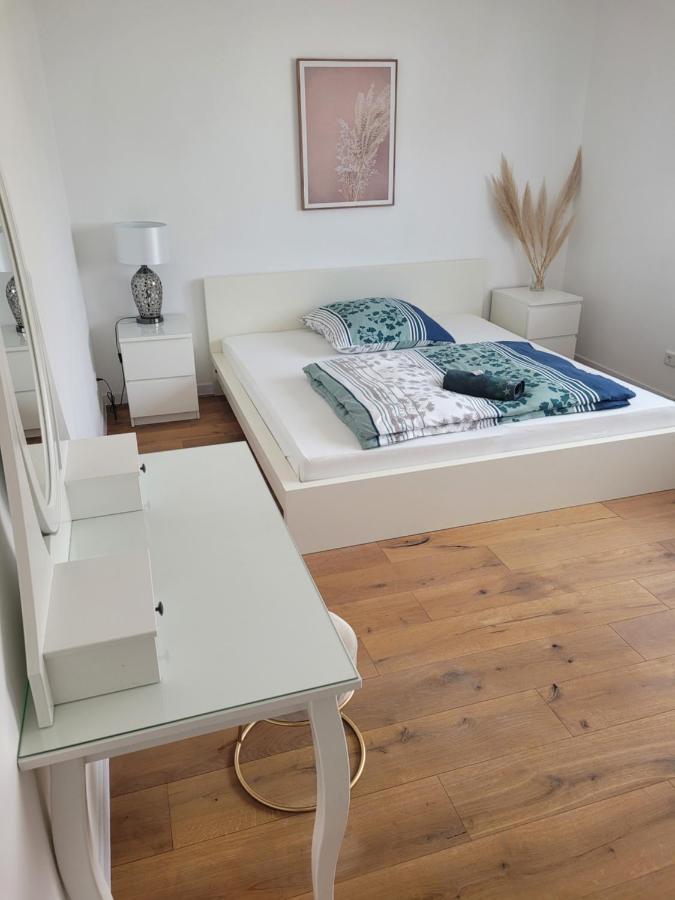 Ferienwohnung Anna Oftersheim Schwetzingen Hockenheim 3 Zimmer Mit Balkon מראה חיצוני תמונה